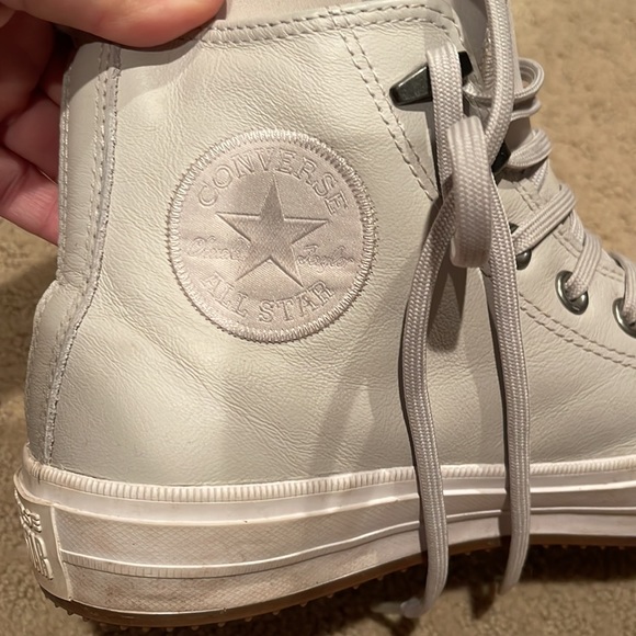Womens Light Grey Leather Chuck Taylor Converse High Tops Waterproof - Picture 7 of 8